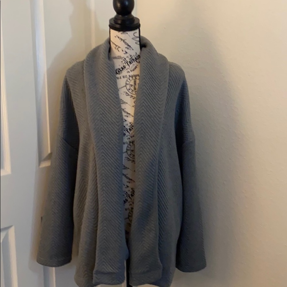 NWT Fabletics Vanessa Quilted Cardigan